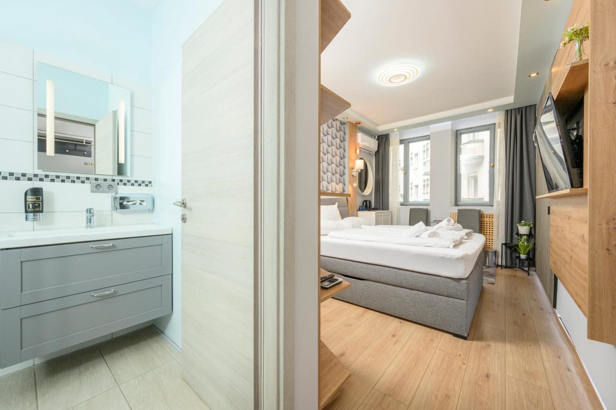 Palais Palffy Aparthotel 4*
