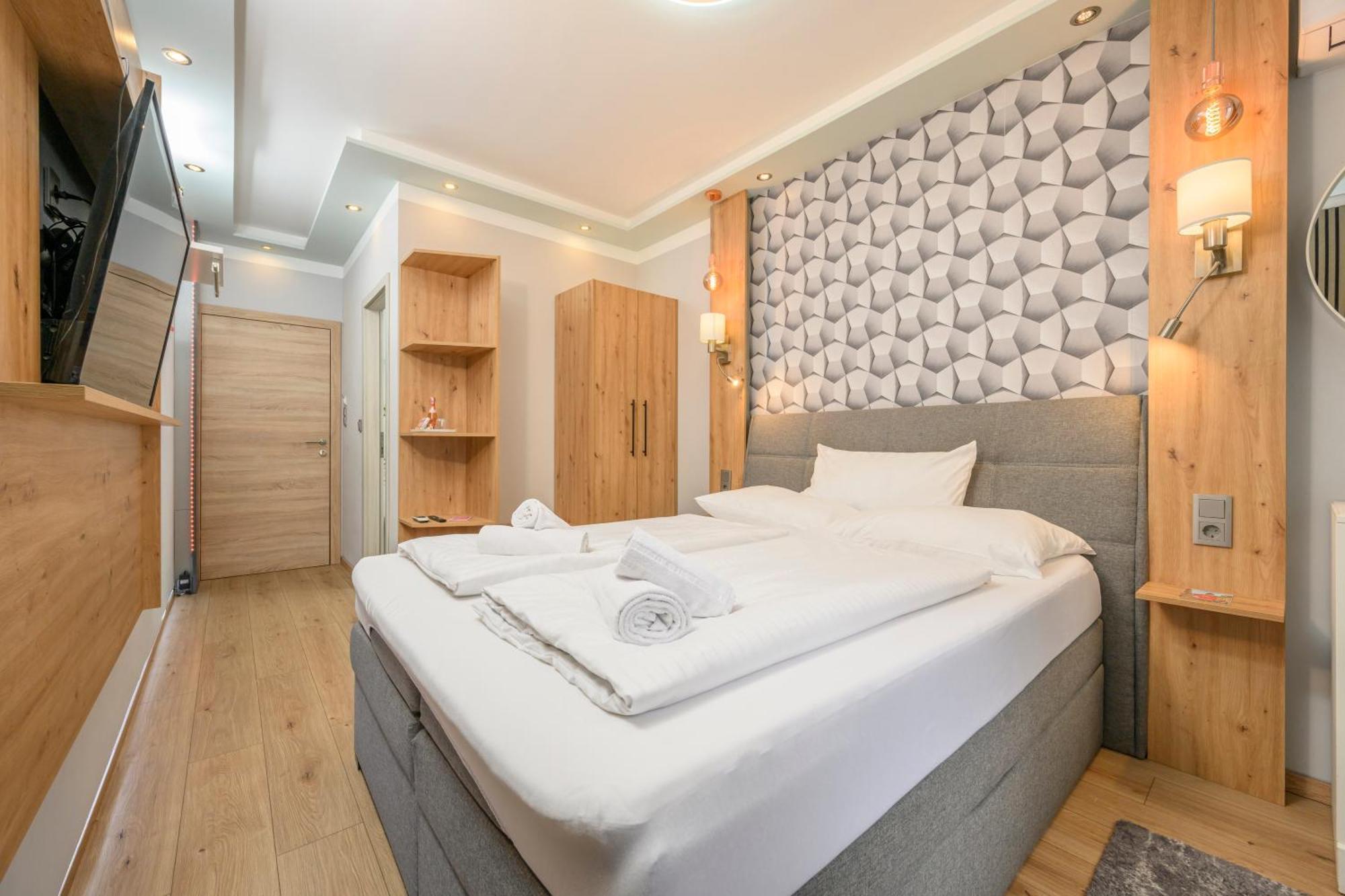 Palais Palffy Aparthotel Wien