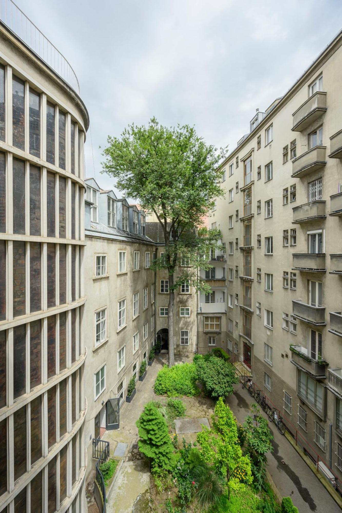 Palais Palffy Aparthotel 4*
