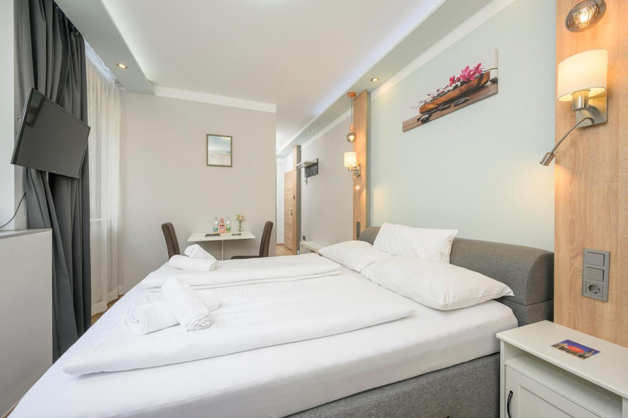 Palais Palffy Aparthotel Wien